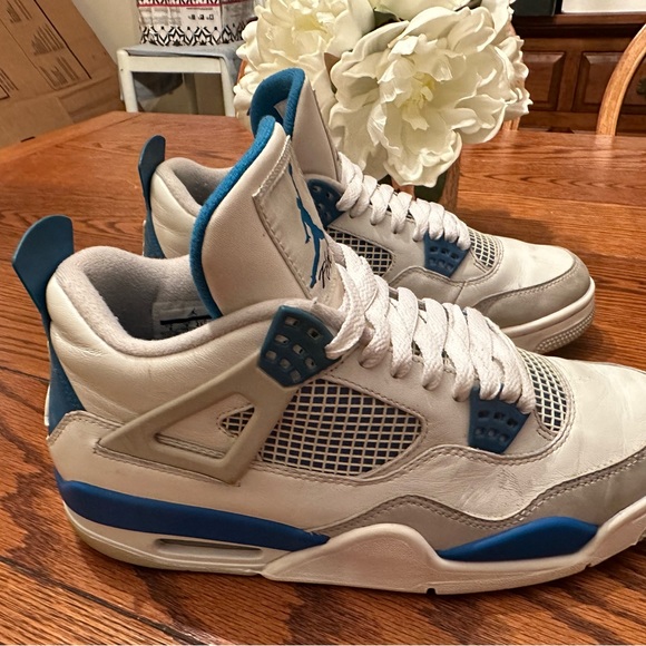 Jordan 4 Retro Military Blue (2012) Size 9 - Picture 2 of 10